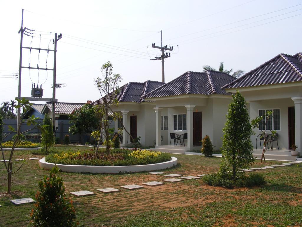 Chnerikray Guesthouse Krŏng Kaôh Kŏng Exteriör bild